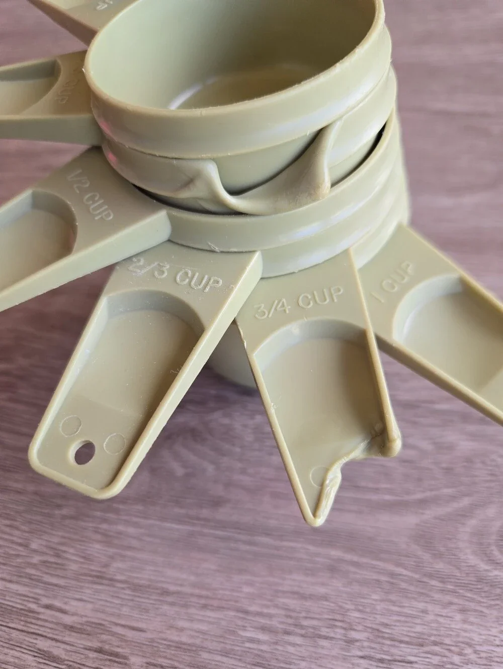 Vintage Tupperware Avocado Green Measuring Cups Set Retro 70s Nesting